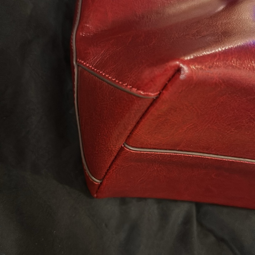 Elegant Burgundy Tote Bag - Picture 12 of 13